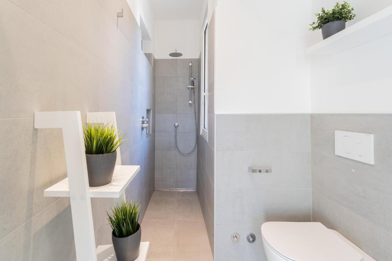 Lovely Corner In The Heart Of The Lake By Rent All Como Exterior foto
